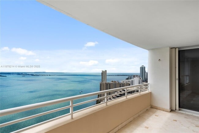 Building Photo - 808 Brickell Key Dr