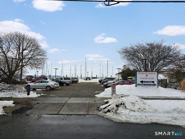 Building Photo - 19 Howard Ave