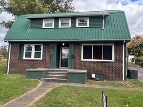 Building Photo - 106 E Sevier Ave