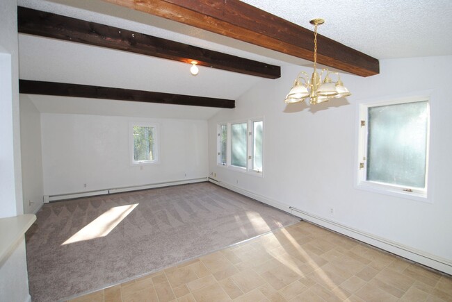 Building Photo - Keeling Rd 795