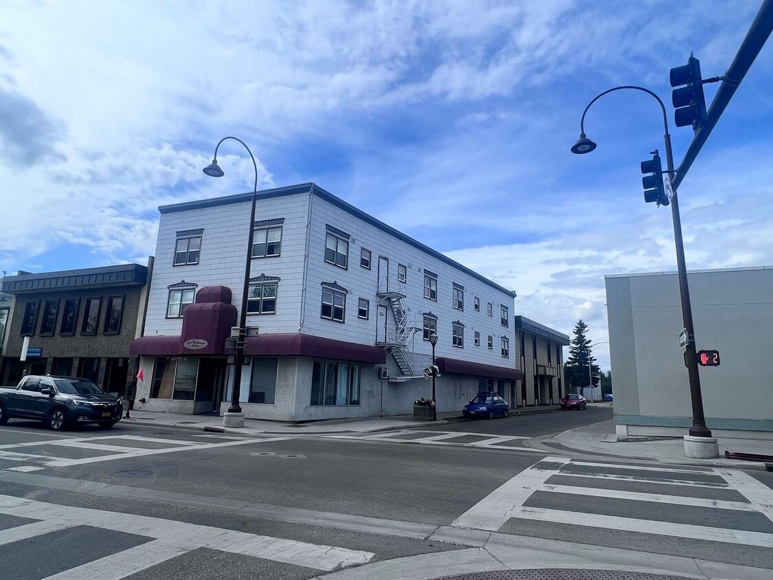 Primary Photo - 4th Ave 609-SF