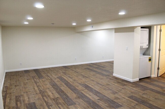 Foto del edificio - 6543 Gray St