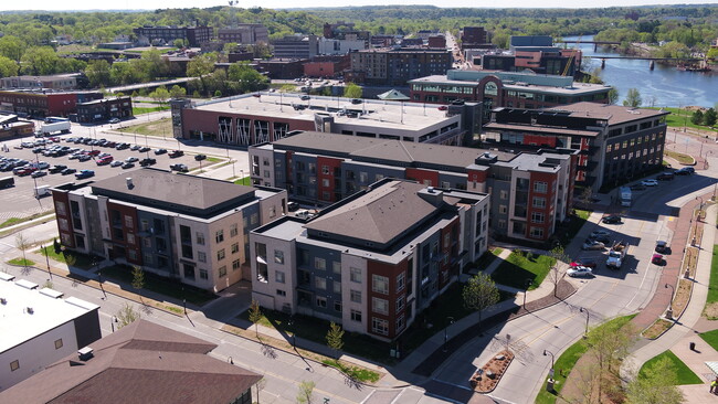 Building Photo - Riverfront Terrace