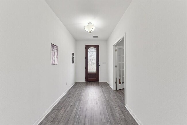 Foto del edificio - 200 Long Canyon Ln