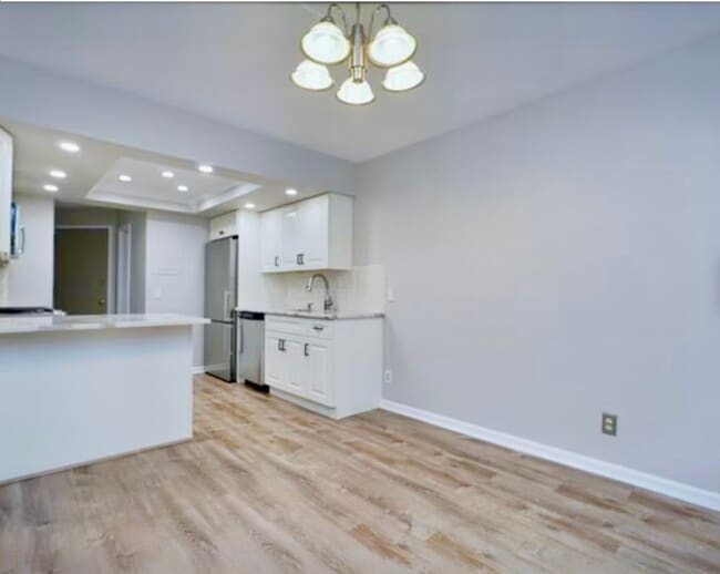 Foto del edificio - 41 Wellington Ct