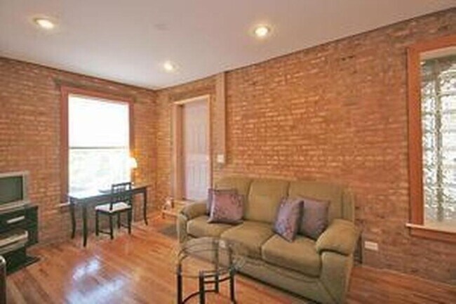 Foto del edificio - 1 bedroom in Chicago IL 60613