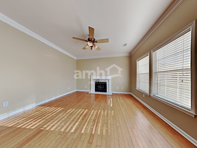 Building Photo - 2131 Andover Way