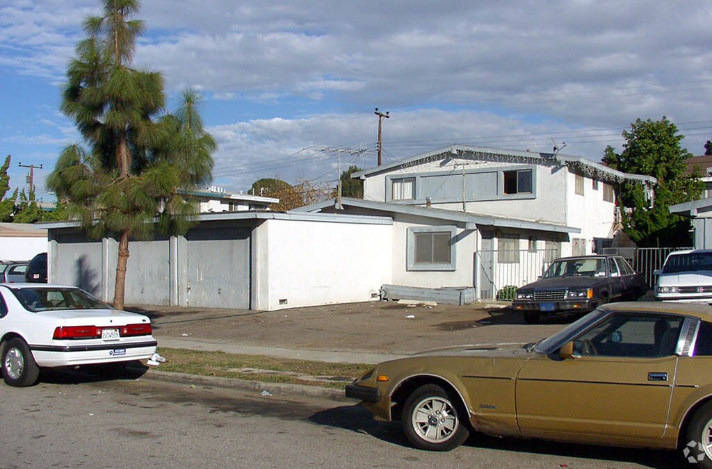 Alternate view - 2214 Rutgers Dr