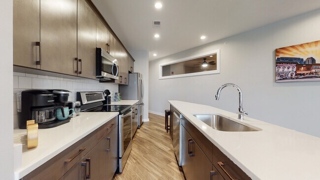 Foto del edificio - 5403 Centennial Blvd