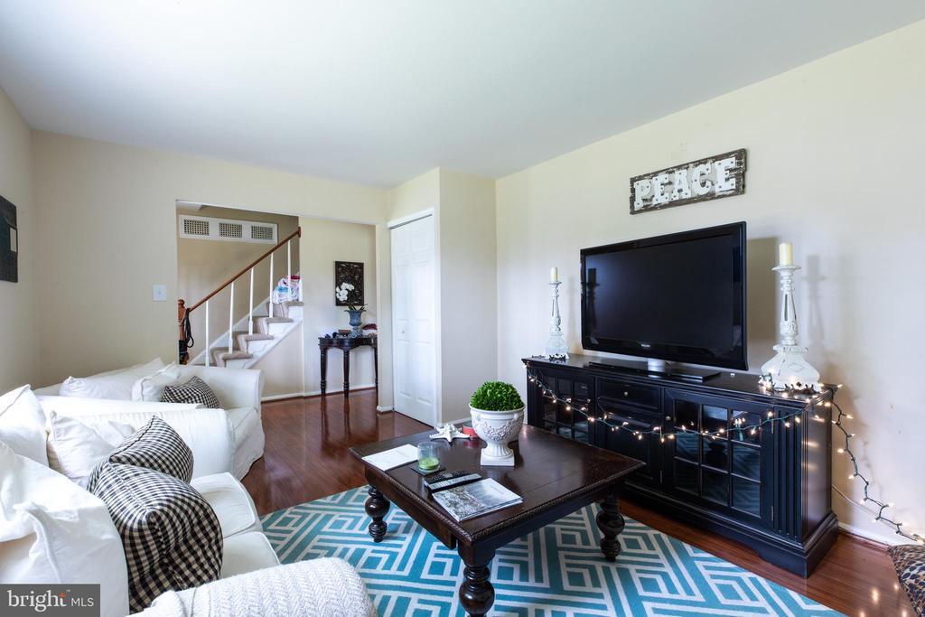 Foto principal - 2527 Lindley Terrace