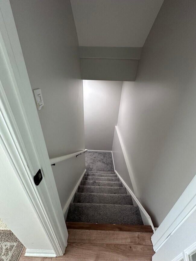 Basement stair - 563 Horizon Dr W