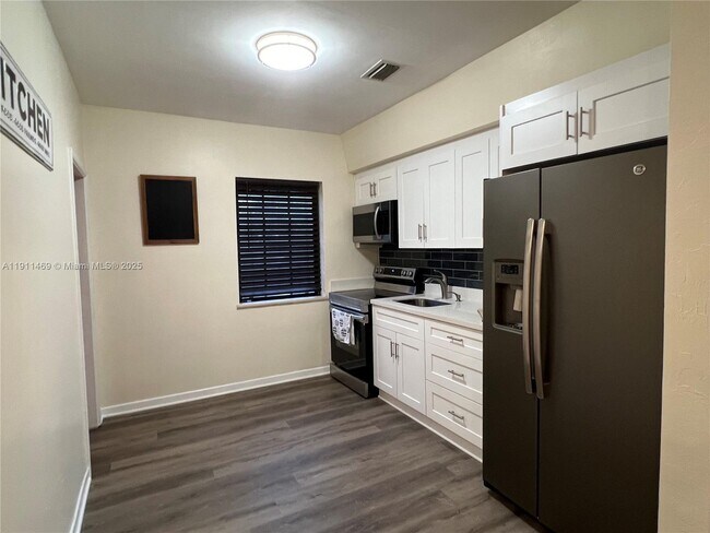 Foto del edificio - 189 Glendale Dr