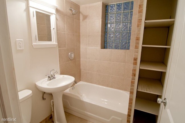 Foto del edificio - 852 W Aldine Ave