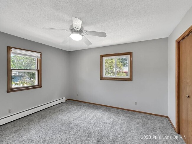 Foto del edificio - 2050 Pike Lake Dr