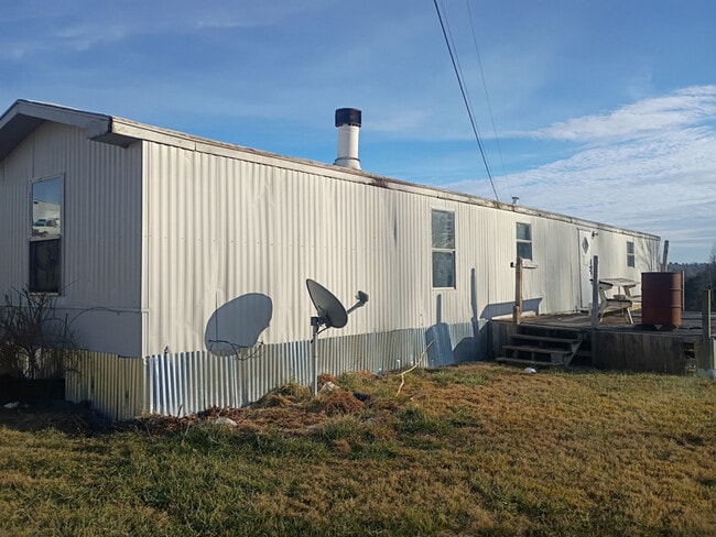 Building Photo - 112 Norris Ave SE