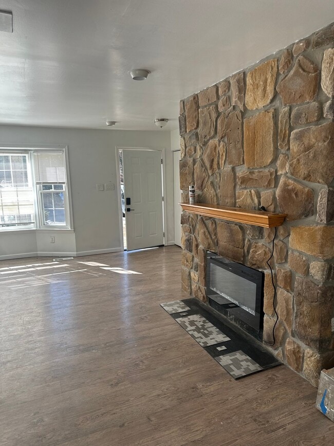 Photo - 6913 Woodstream Ln Townhome
