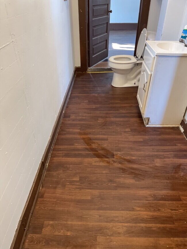 Foto del edificio - "Charming 2-Bed Home with Hardwood Floors in Laurens, SC!"
