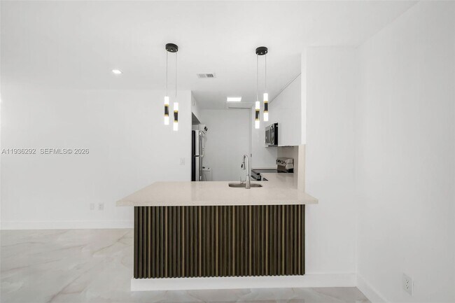 Foto del edificio - 7662 SW 152nd Ave