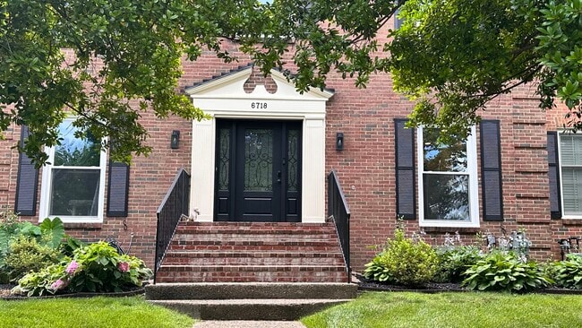Foto del edificio - 6718 Deep Creek Dr