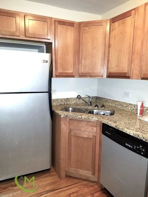 Foto del edificio - 6414 N Ridge Blvd