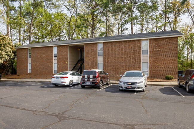 Foto del edificio - Century Oaks Apartments (No Pets)