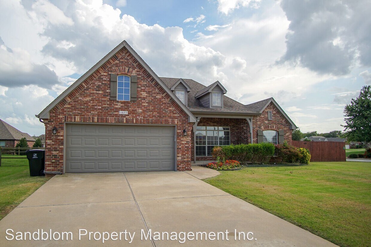 1611 W Austin Pl, Broken Arrow, OK 74011 House Rental in Broken Arrow