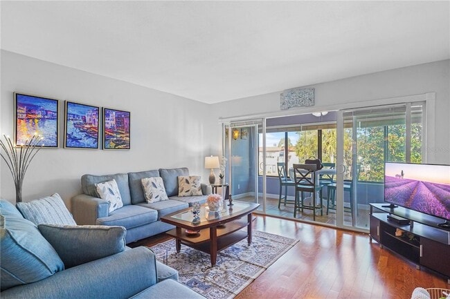 Building Photo - 1750 Belleair Forest Dr