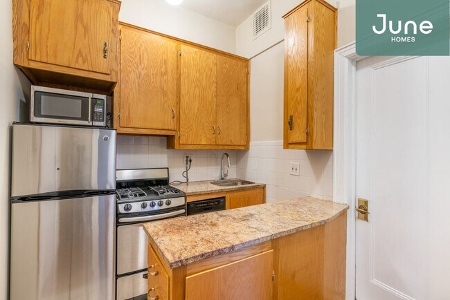 Building Photo - 17 West 82nd Street