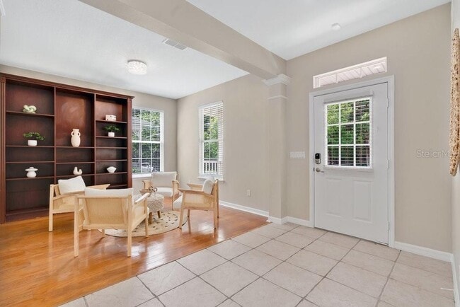 Building Photo - 1131 Indigo Dr