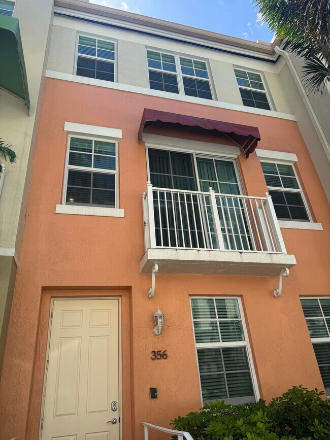 Building Photo - 356 Moorings Dr