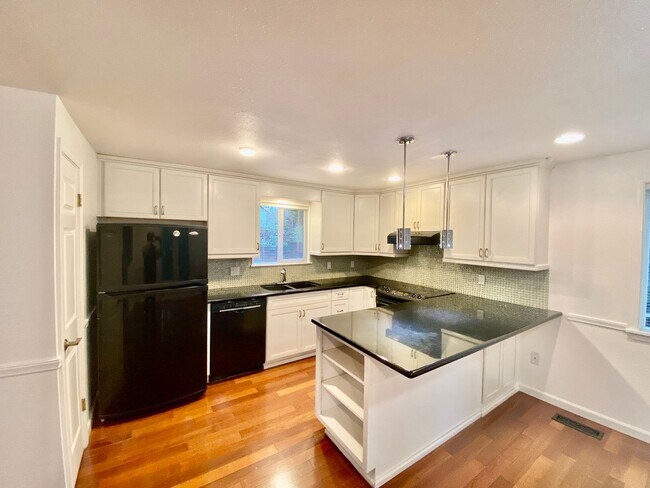 Foto del edificio - Recently Remodeled Home!