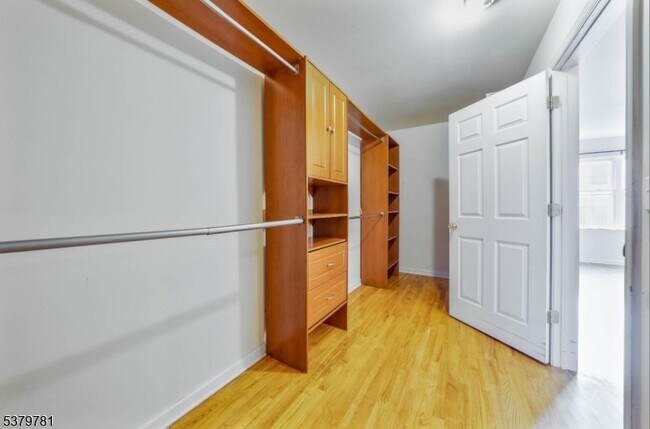 Building Photo - 21-23 Norfolk Street Unit