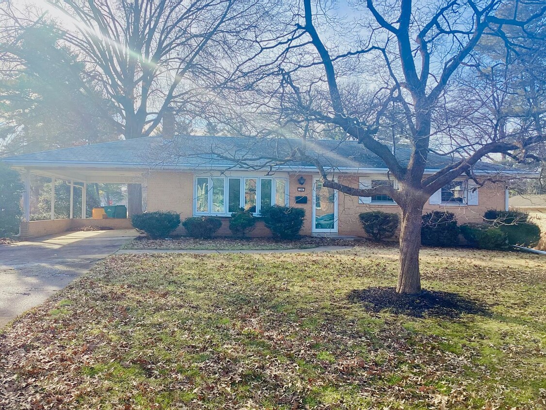 Primary Photo - Ranch Style home in Camphill