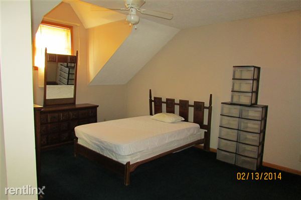 Foto del edificio - 220 Oak St