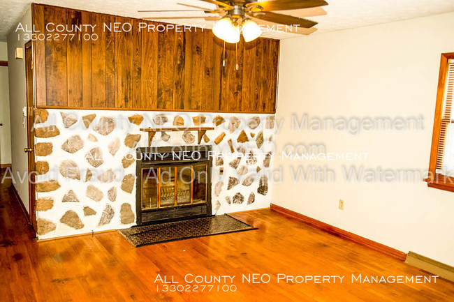 Building Photo - 3 Bedroom Ranch!