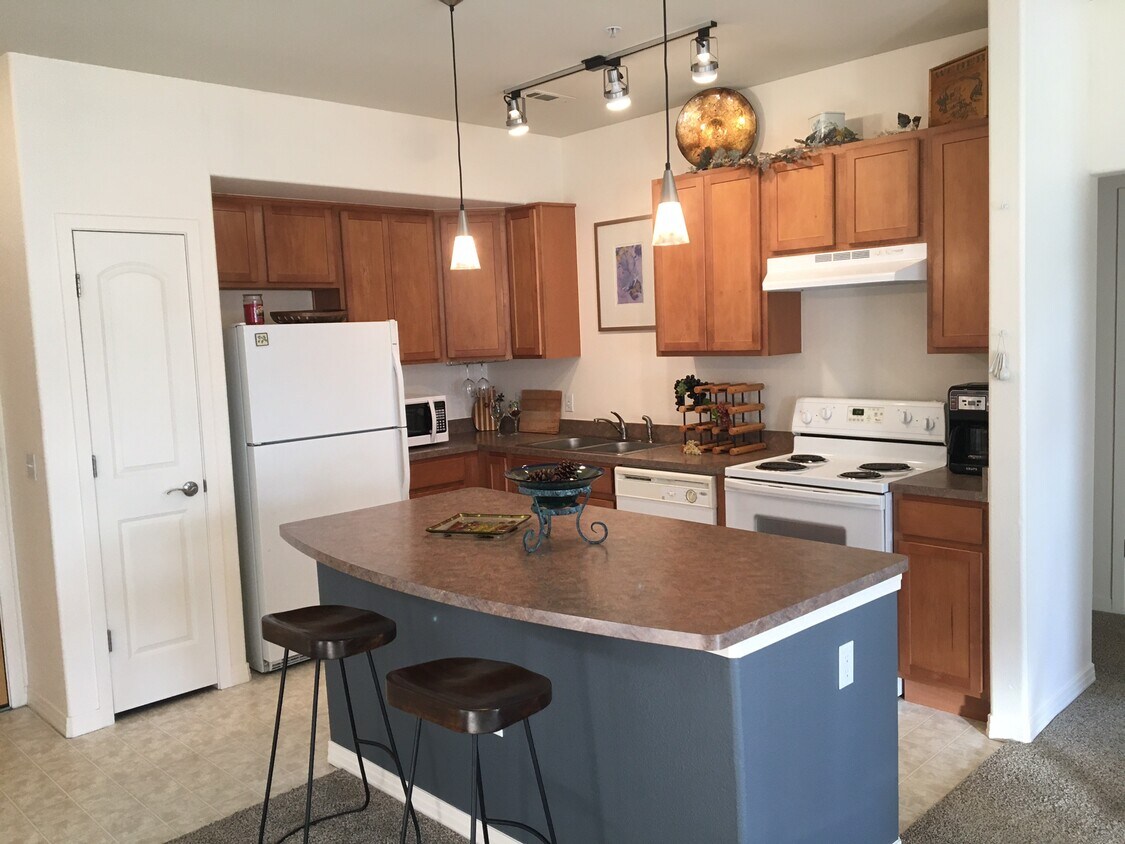 10184 Park Meadows Dr Unit 1116, Lone Tree, CO 80124 Condo for Rent in Lone Tree, CO