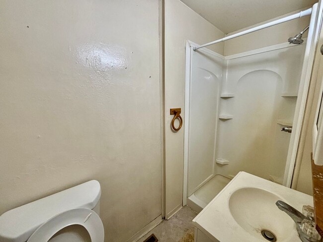 Building Photo - 700 Market St