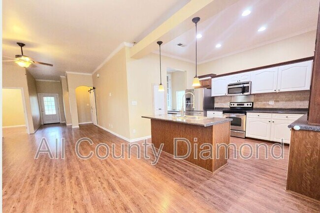 Foto del edificio - 11815 Gardenia St