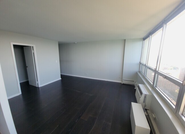 Foto del edificio - 6171 N Sheridan Rd