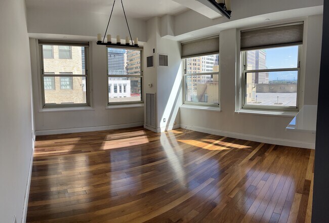 Building Photo - 88 Greenwich St