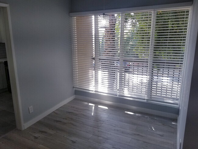 dining nook - 5971 Chula Vista Way
