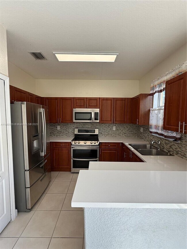 Foto del edificio - 15030 SW 9th Terrace