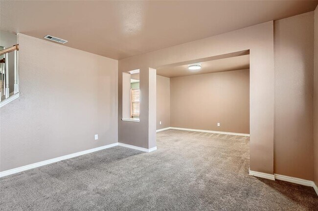 Foto del edificio - 1647 Churchill Ln
