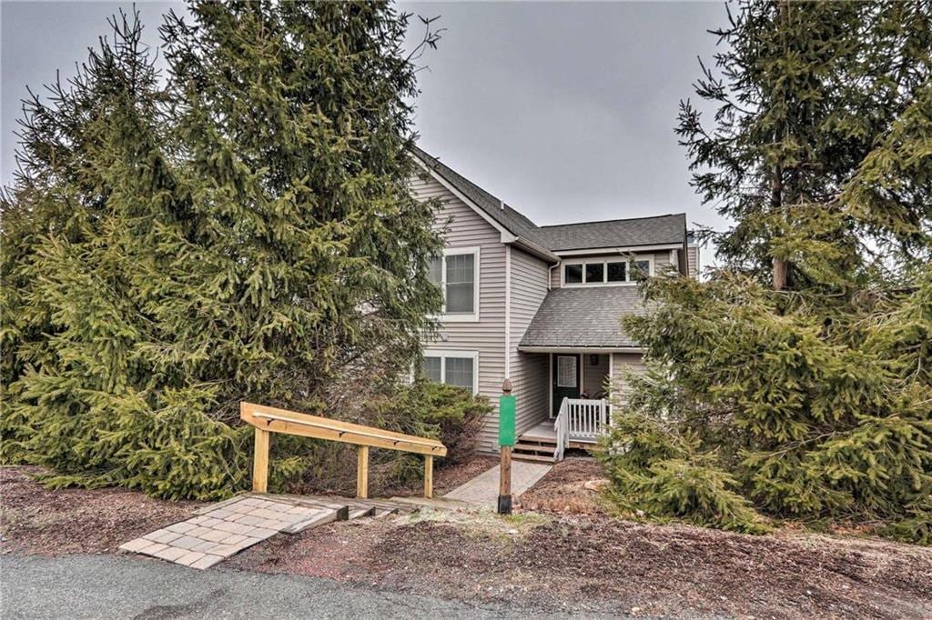 346 Hemlock Ln, Tannersville, PA 18372 House Rental in Tannersville