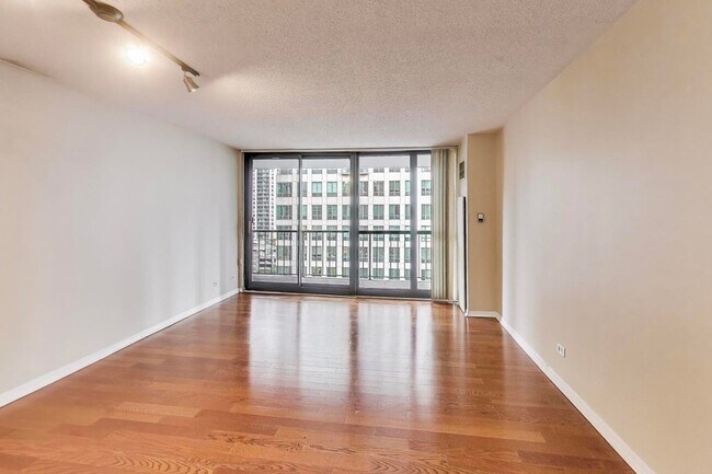 Photo - 10 E Ontario Street Unit 1110 Apartment