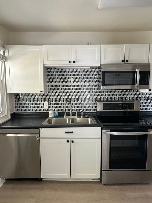 Foto del edificio - Beautifully Remodeled 4/2