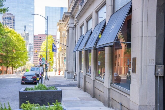 Luxury Two Bedroom Unit in Downtown Business District - Luxury Two Bedroom Unit in  Downtown Business District Apartment