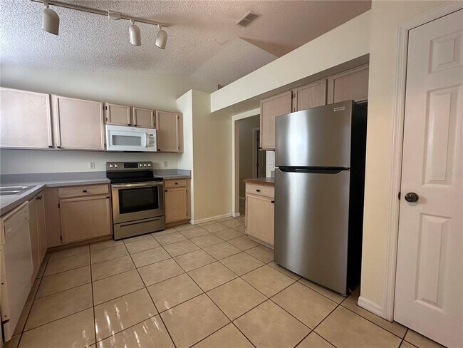 Foto del edificio - 17432 Woodcrest Way