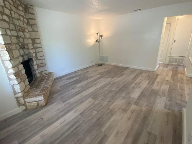 Foto del edificio - 2305 Cedrick Cove