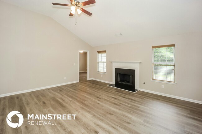 Foto del edificio - 5039 Larkspur Ln
